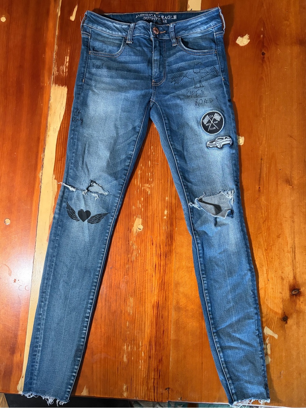 American Eagle Hot Rod Club Jegging Jeans Distressed Patched Raw Hem Size 6 Long